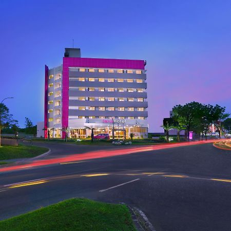Favehotel Jababeka Cikarang Zewnętrze zdjęcie